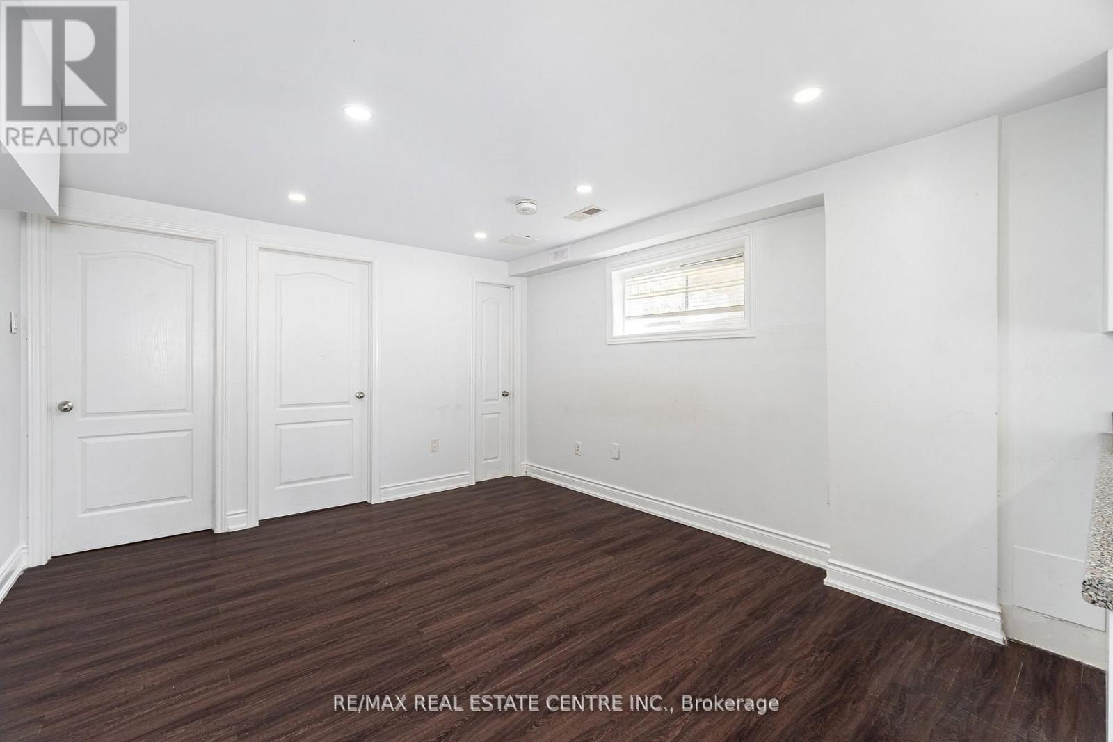 2 - 32 Mount Pleasant Drive, Brampton, Ontario  L6Z 1K2 - Photo 12 - W12595848