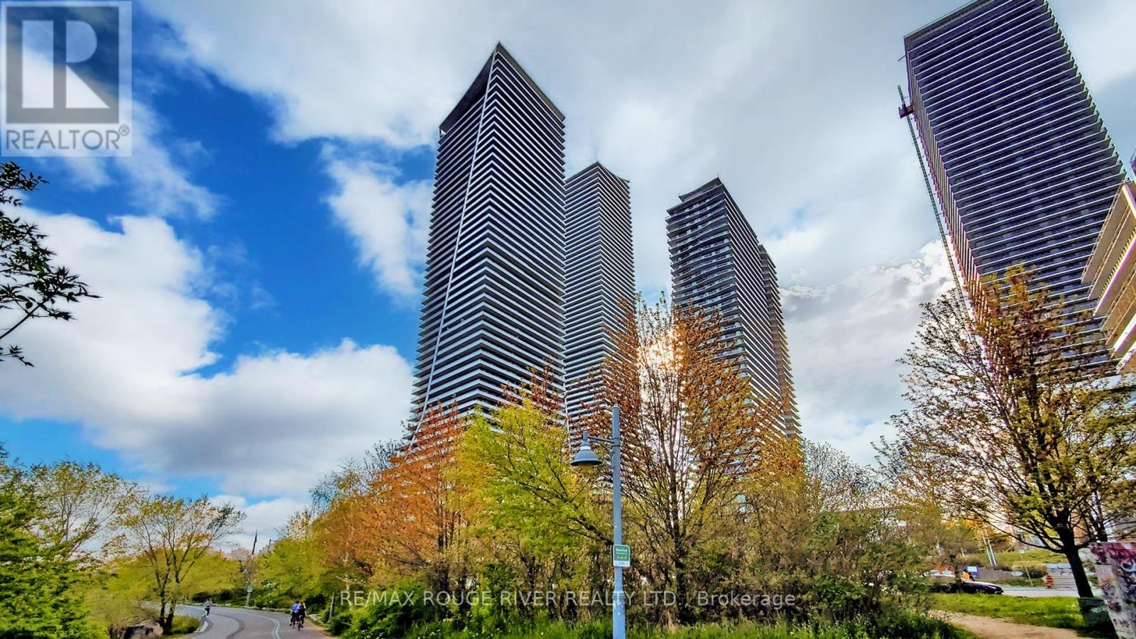 906 - 33 SHORE BREEZE DRIVE, Toronto, Ontario