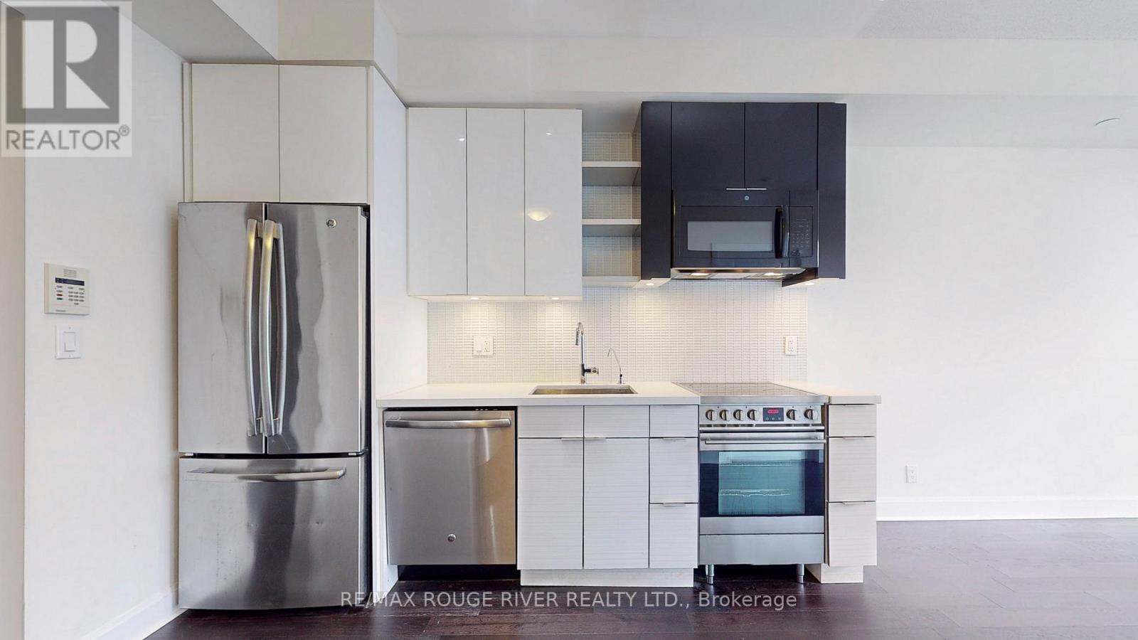 906 - 33 Shore Breeze Drive, Toronto, Ontario  M8V 1A1 - Photo 12 - W12595852