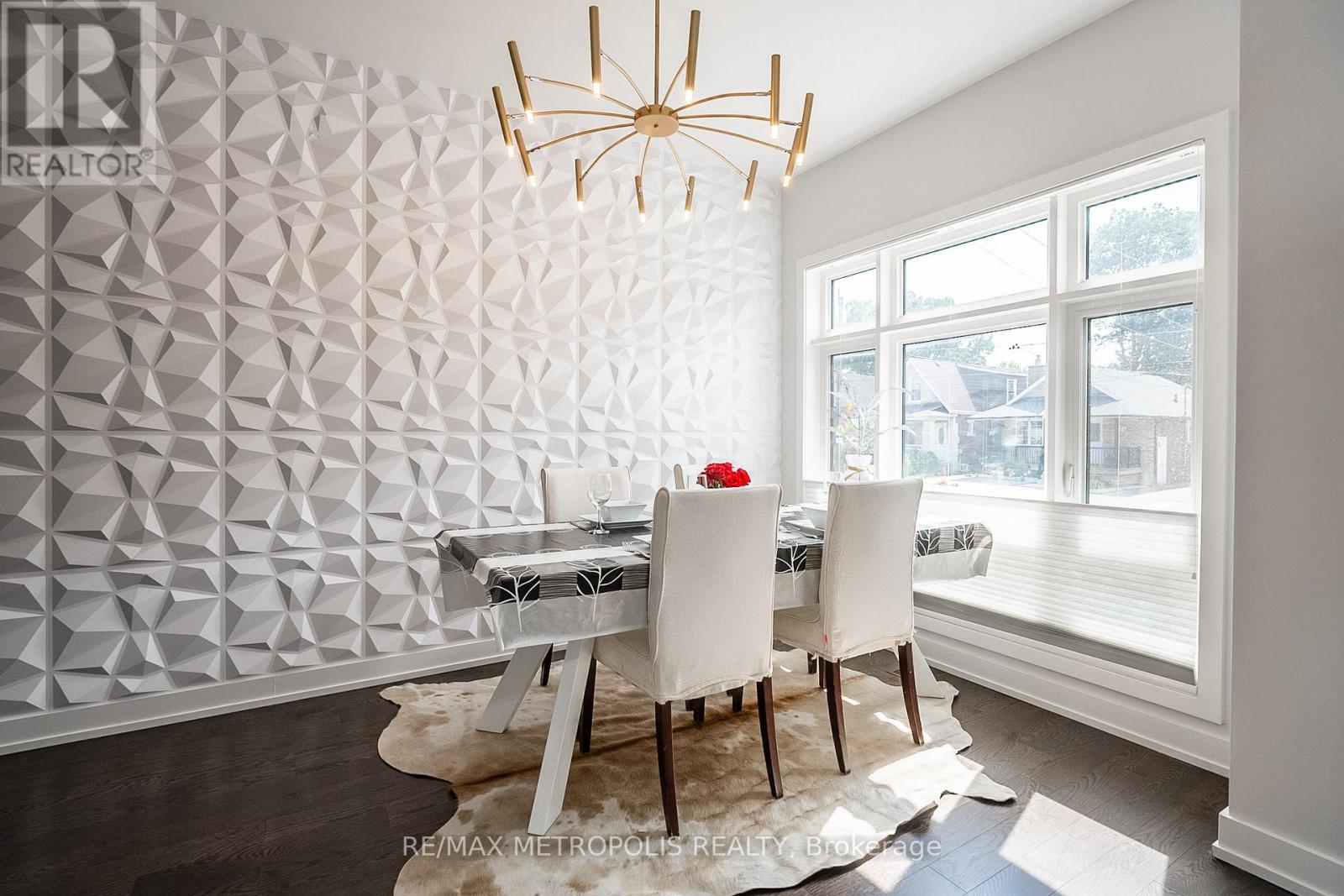 27 Thornton Avenue, Toronto, Ontario  M6E 2E3 - Photo 12 - W12595856