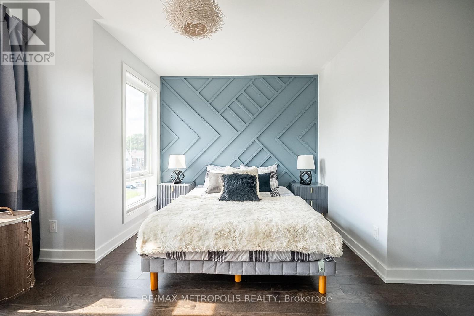 Entire - 27 Thornton Avenue, Toronto, Ontario  M6E 2E3 - Photo 29 - W12595868