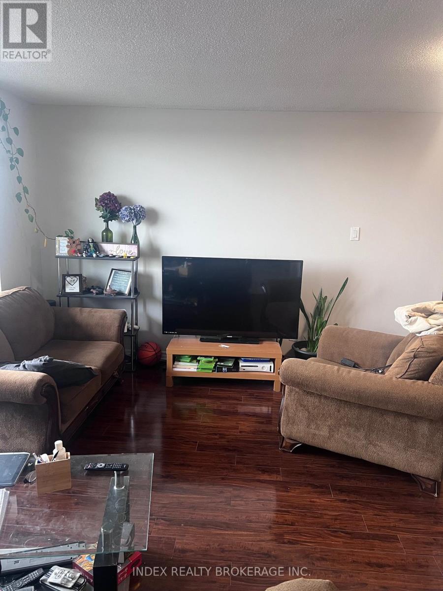 3533 Derry Road, Mississauga, Ontario  L4T 1B1 - Photo 7 - W12595886