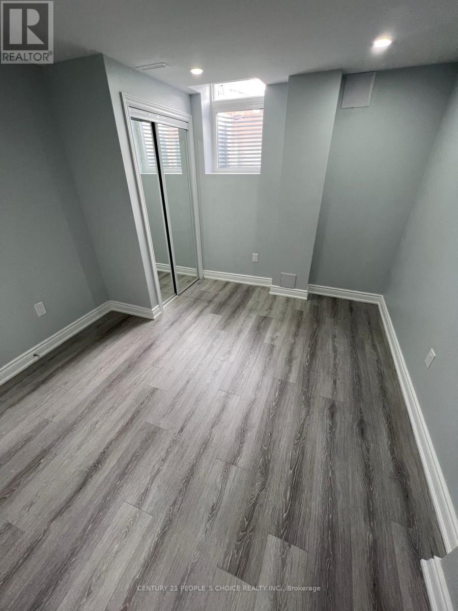 (Bsmt) 2 - 11 Daleridge Crescent, Brampton, Ontario  L6P 2X6 - Photo 2 - W12595902