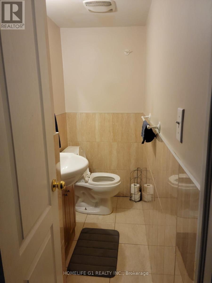 94 Leacrest Street, Brampton, Ontario  L6S 3K6 - Photo 10 - W12595942