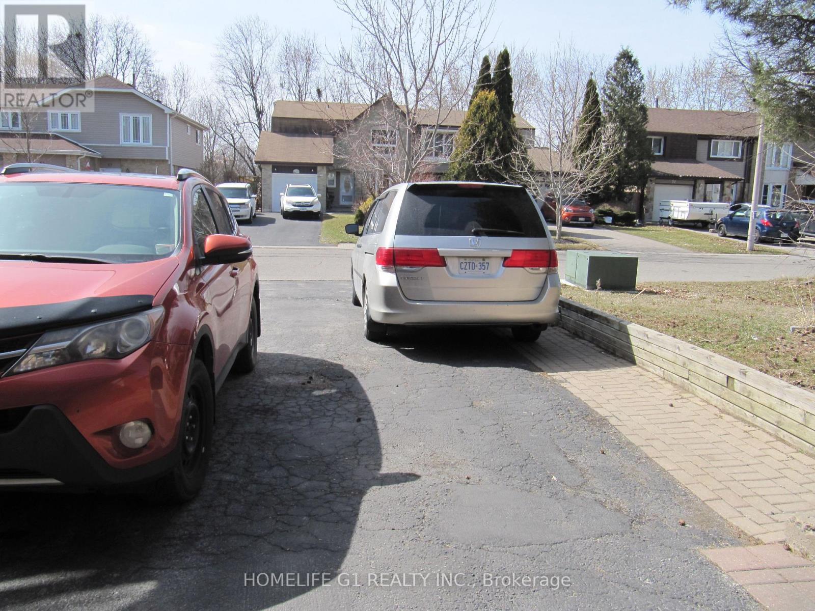 94 Leacrest Street, Brampton, Ontario  L6S 3K6 - Photo 3 - W12595942