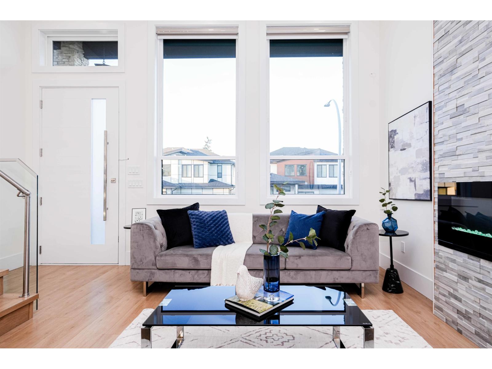 14742 62a Avenue, Surrey, British Columbia  V3S 2W9 - Photo 3 - R3071543