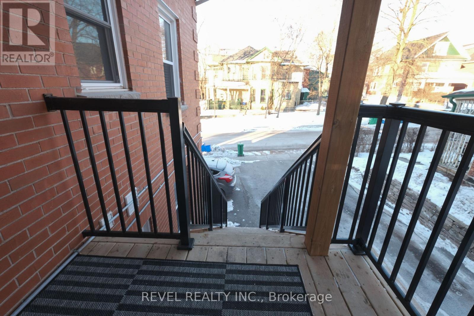 #4 - 348 Simcoe Street N, Peterborough, Ontario  L1G 4T6 - Photo 12 - X12595858