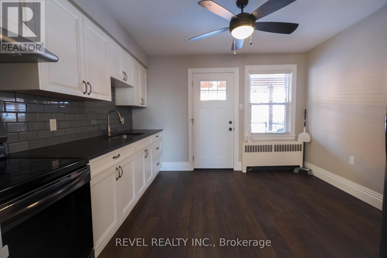 #4 - 348 Simcoe Street N, Peterborough, Ontario  L1G 4T6 - Photo 4 - X12595858