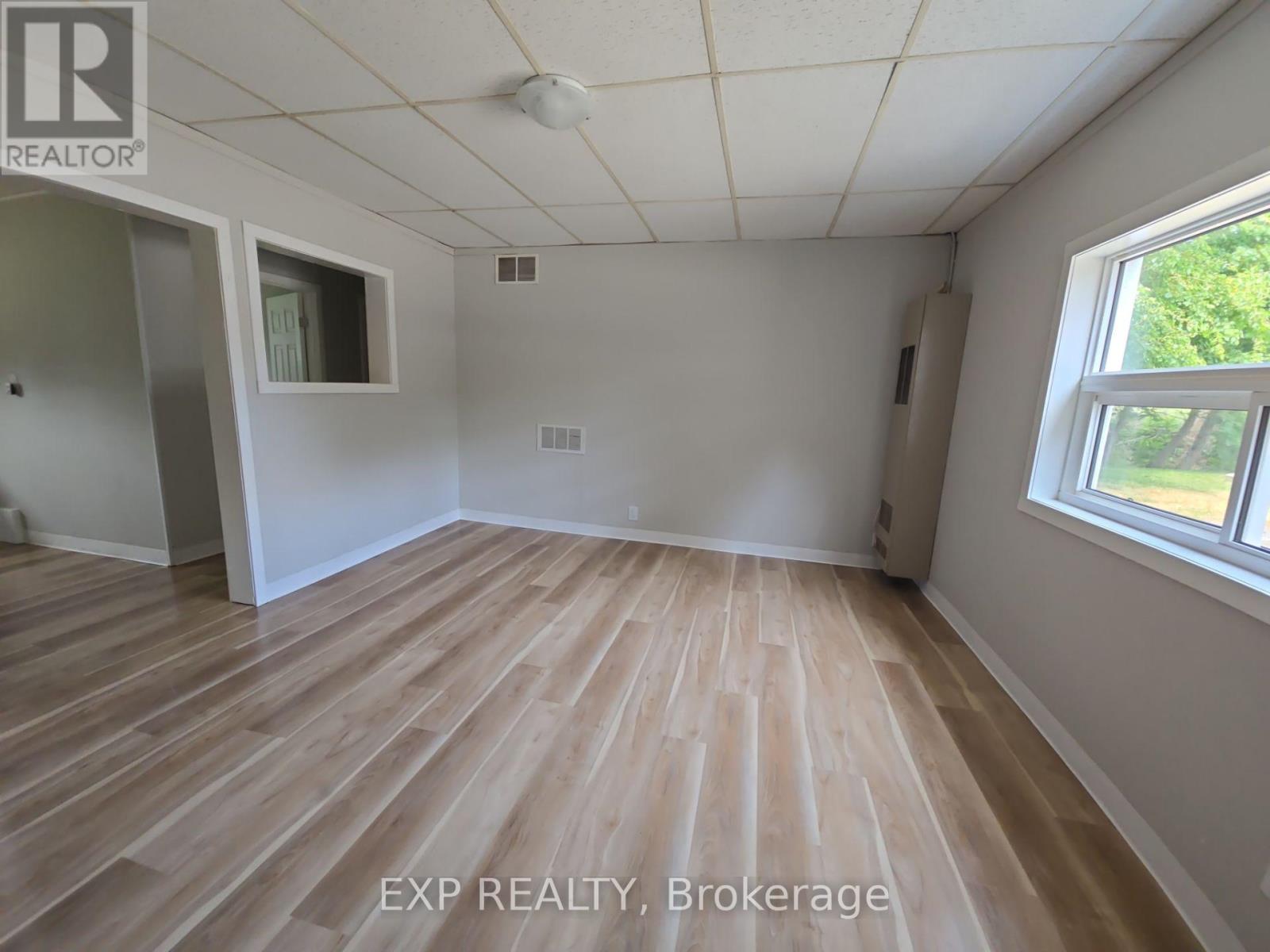 172 Diltz Road, Haldimand, Ontario  N1A 2V8 - Photo 2 - X12595898