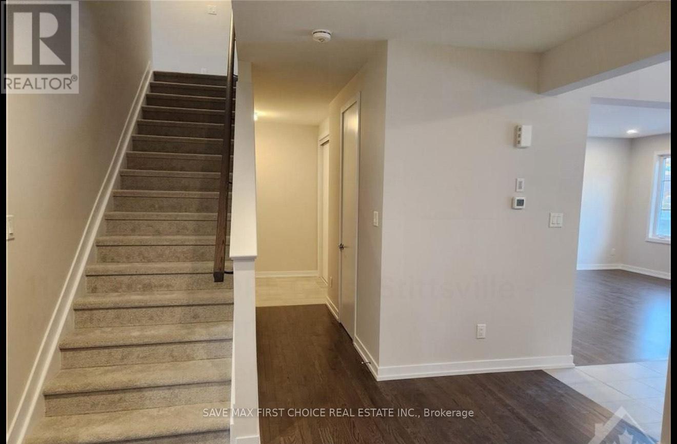 113 Hackamore Crescent, Ottawa, Ontario  K0A 2Z0 - Photo 3 - X12595928