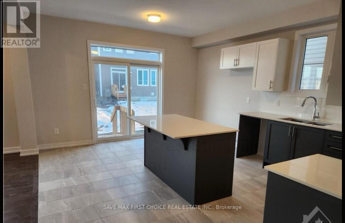 113 Hackamore Crescent, Ottawa, Ontario  K0A 2Z0 - Photo 7 - X12595928