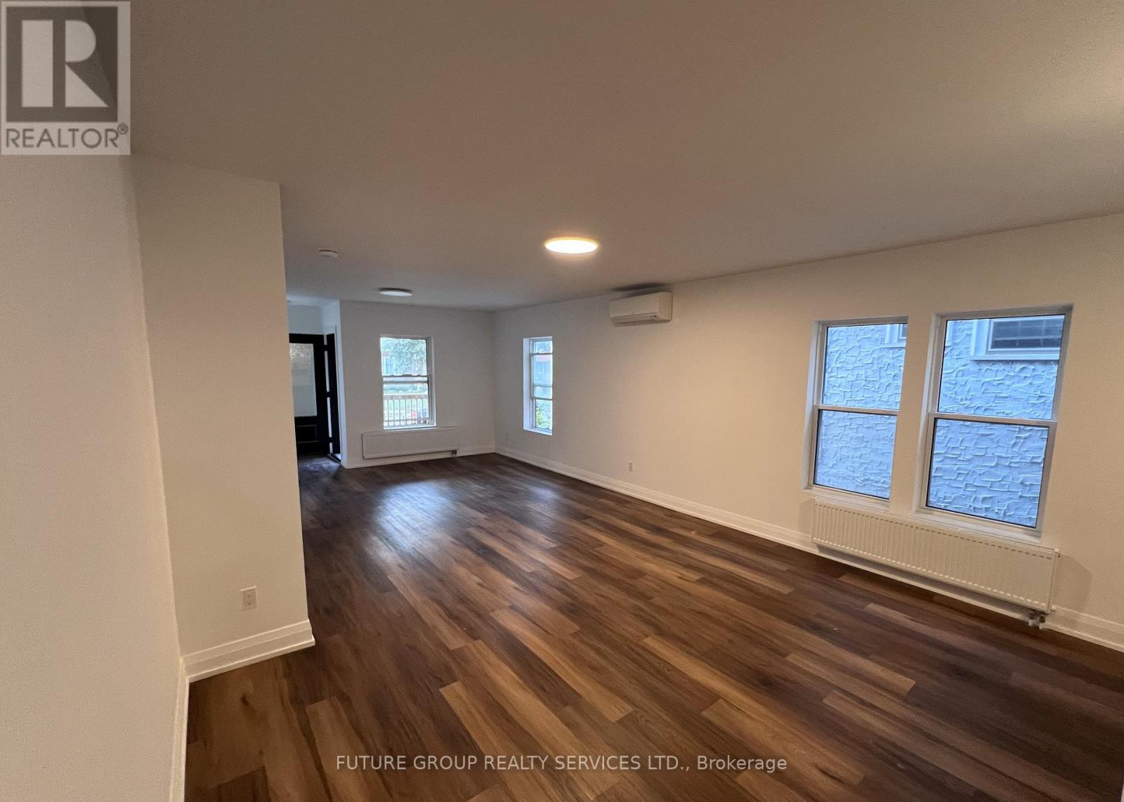 1 - 4876 SIMCOE STREET, Niagara Falls, Ontario