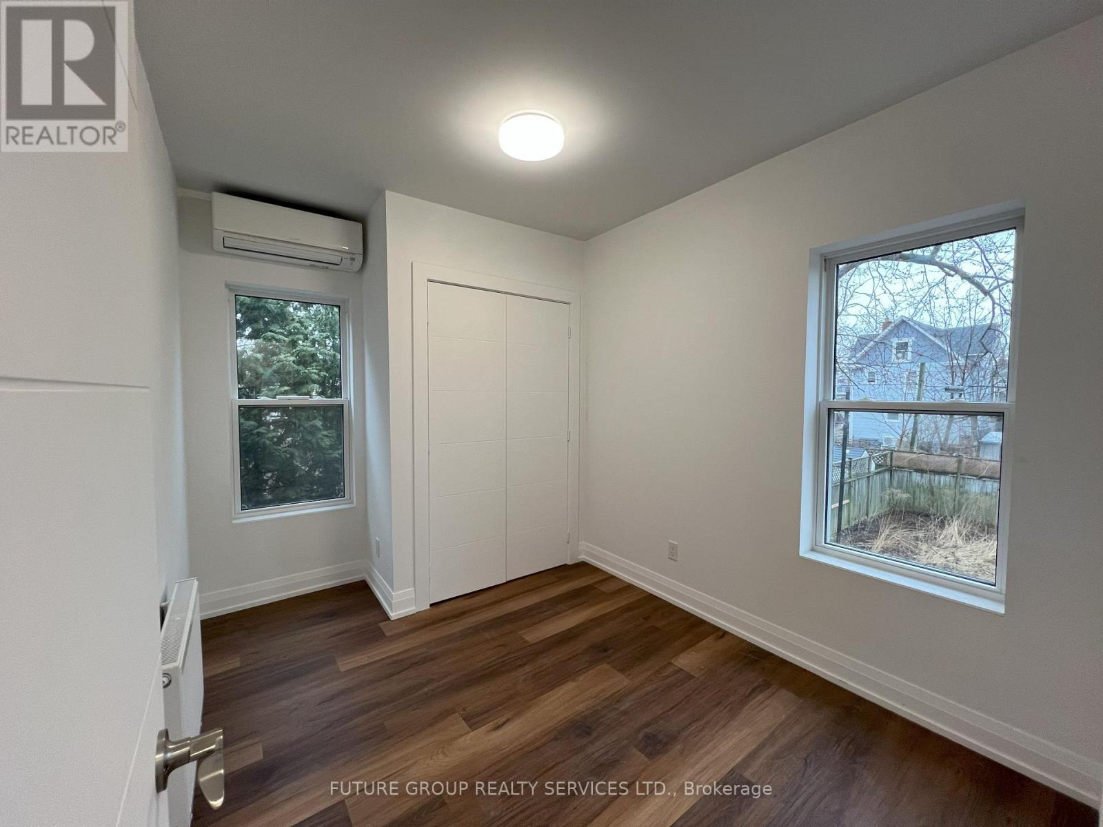 3 - 4876 Simcoe Street, Niagara Falls, Ontario  L2E 1V9 - Photo 8 - X12595936