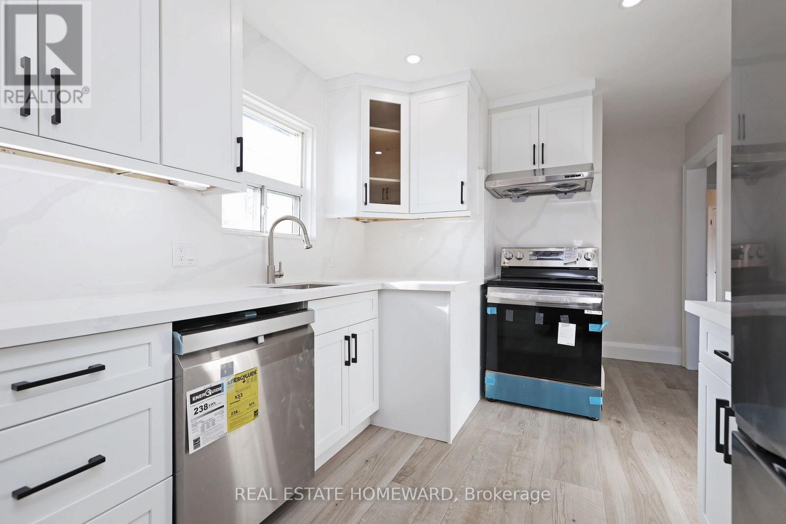 Main - 2 Harris Park Drive, Toronto, Ontario M1L 2Z9 - Photo 7 - E12586792