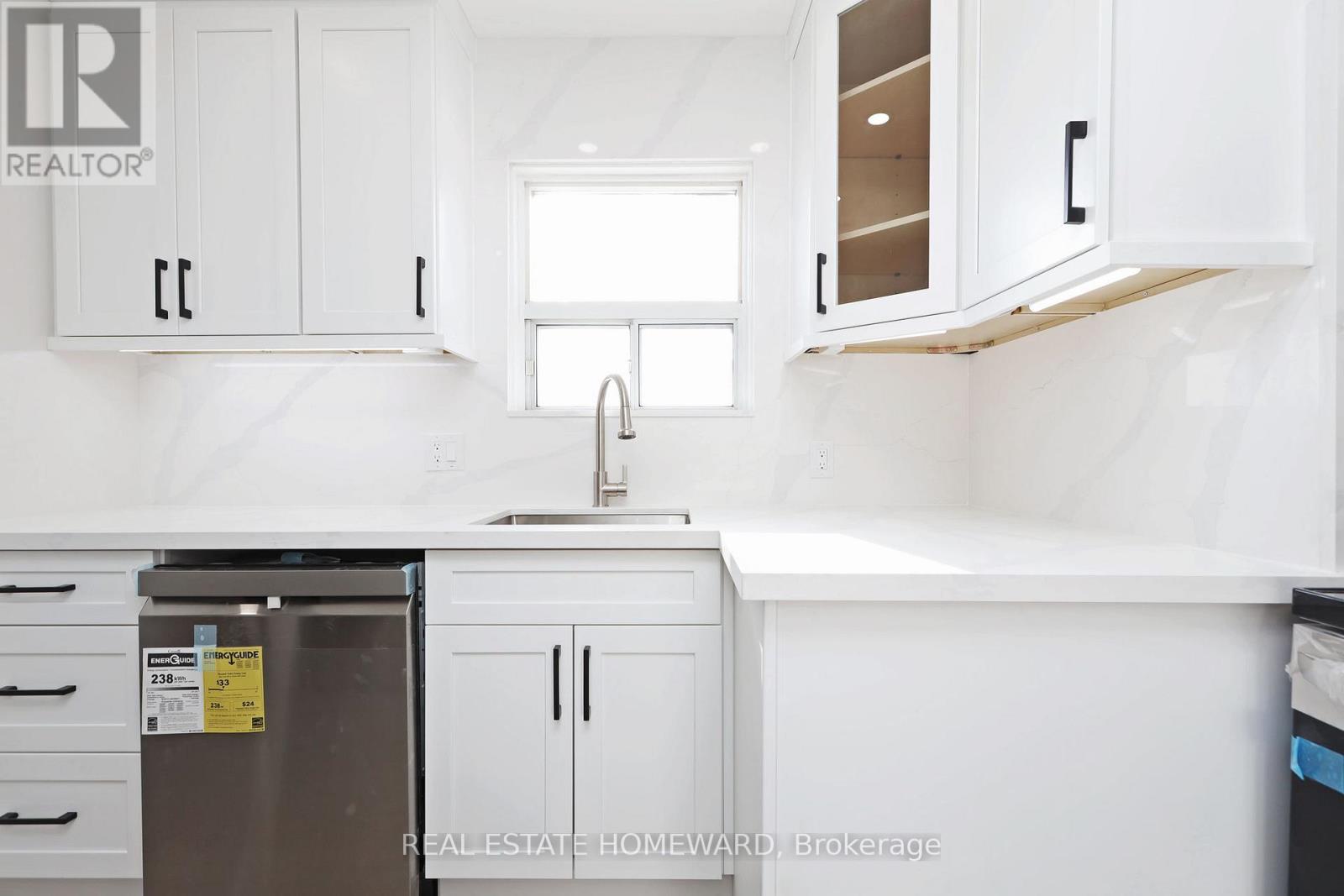 Main - 2 Harris Park Drive, Toronto, Ontario M1L 2Z9 - Photo 11 - E12586792