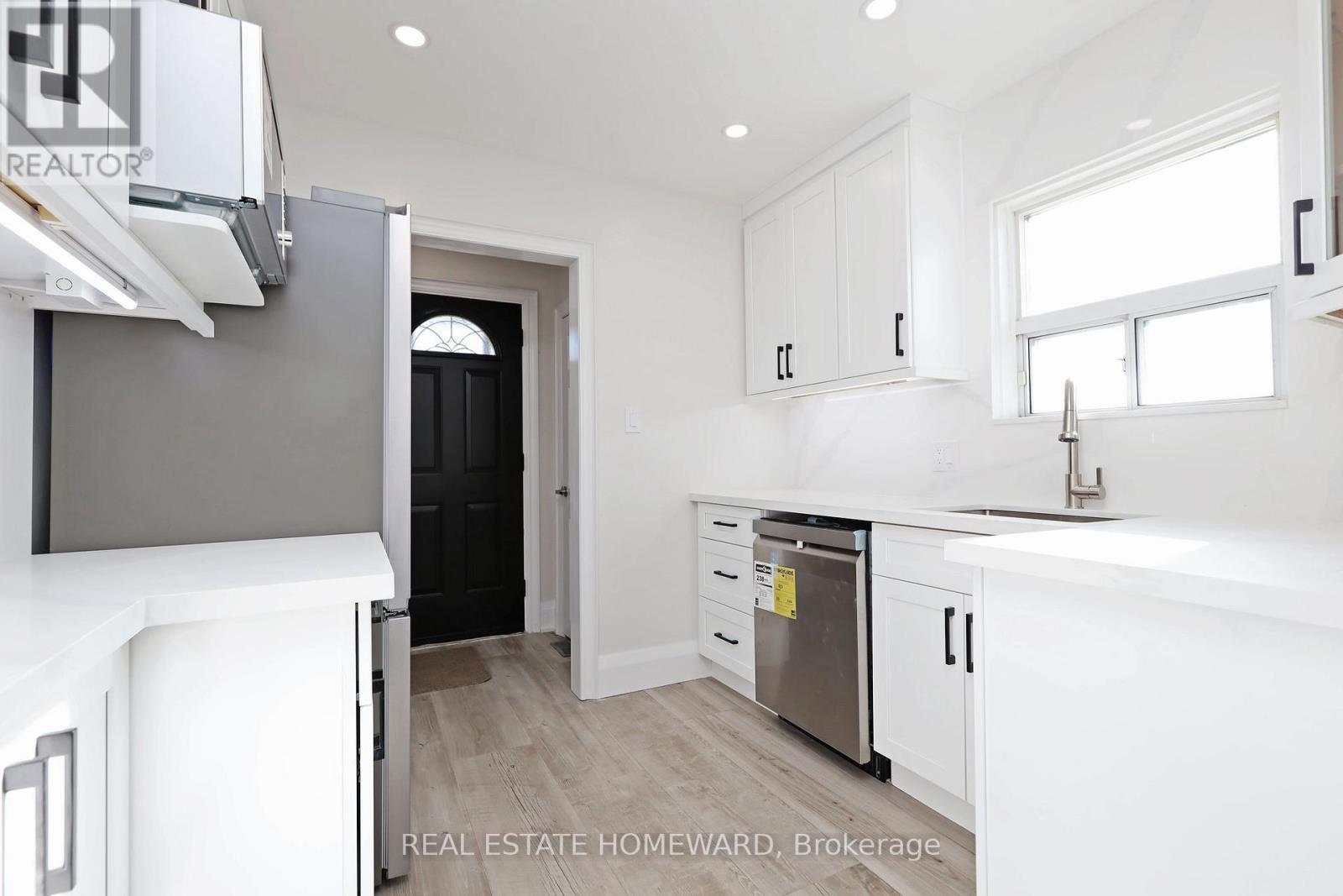 Main - 2 Harris Park Drive, Toronto, Ontario M1L 2Z9 - Photo 10 - E12586792