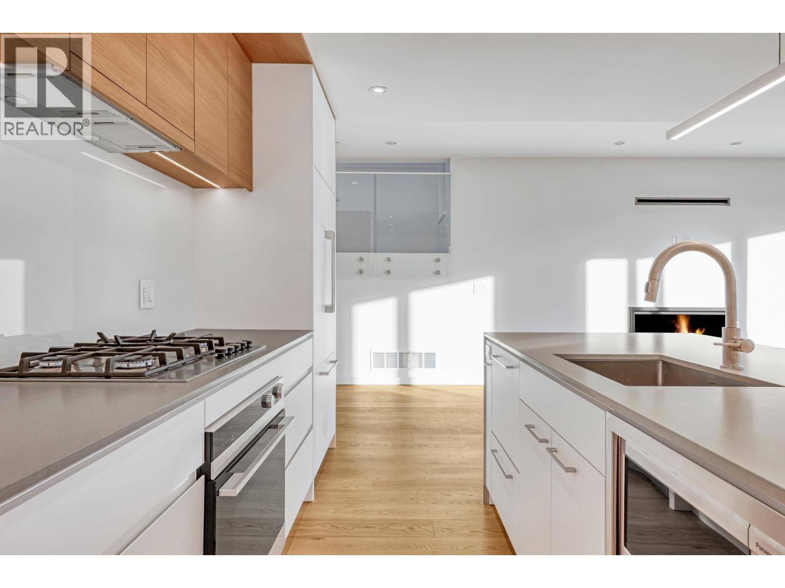 2946 SNOWBERRY PLACE, Squamish, British Columbia