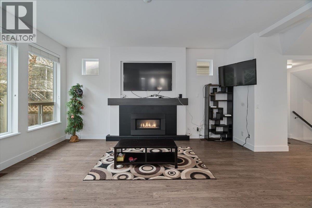 10516 Robertson Street, Maple Ridge, British Columbia  V2W 0H8 - Photo 11 - R3071644