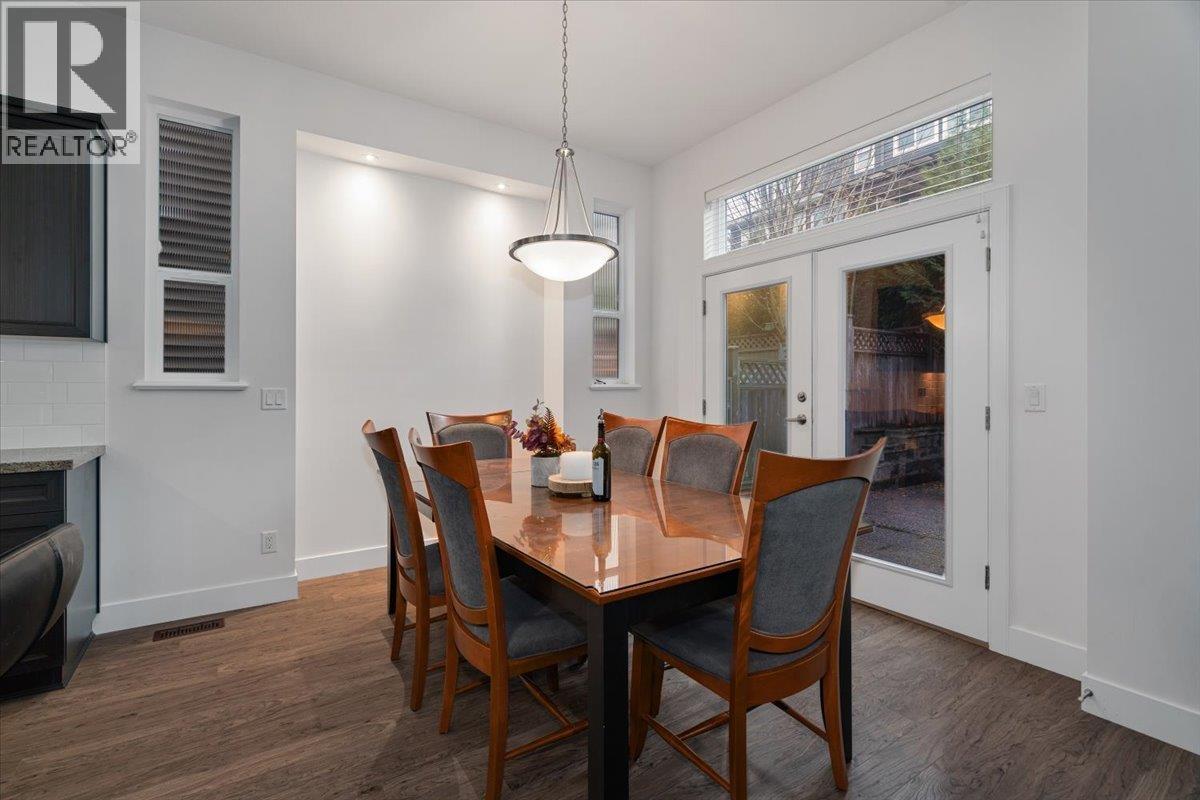 10516 Robertson Street, Maple Ridge, British Columbia  V2W 0H8 - Photo 12 - R3071644