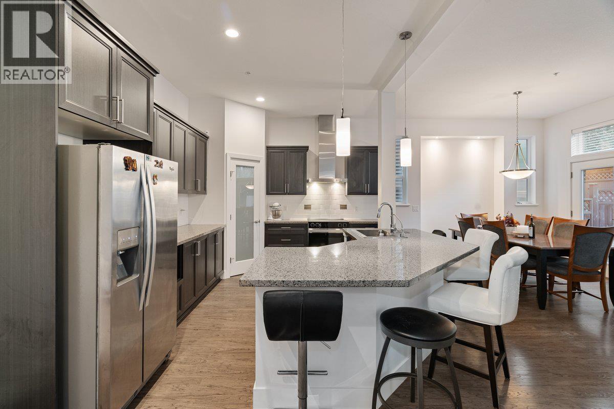 10516 Robertson Street, Maple Ridge, British Columbia  V2W 0H8 - Photo 6 - R3071644