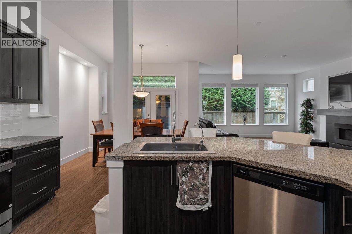 10516 Robertson Street, Maple Ridge, British Columbia  V2W 0H8 - Photo 7 - R3071644