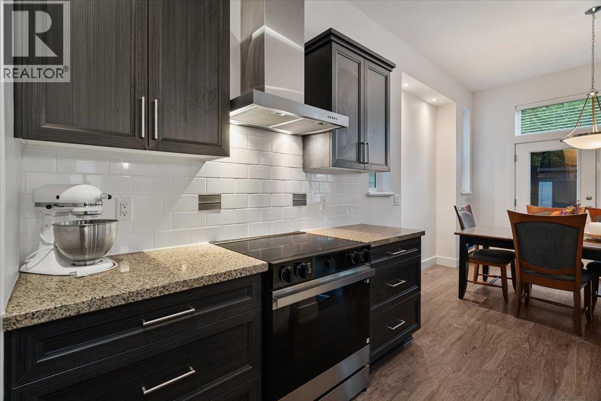 10516 Robertson Street, Maple Ridge, British Columbia  V2W 0H8 - Photo 8 - R3071644