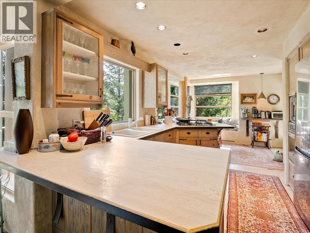 3359 Osprey Place, Whistler, British Columbia  V8E 0B8 - Photo 35 - R3071671