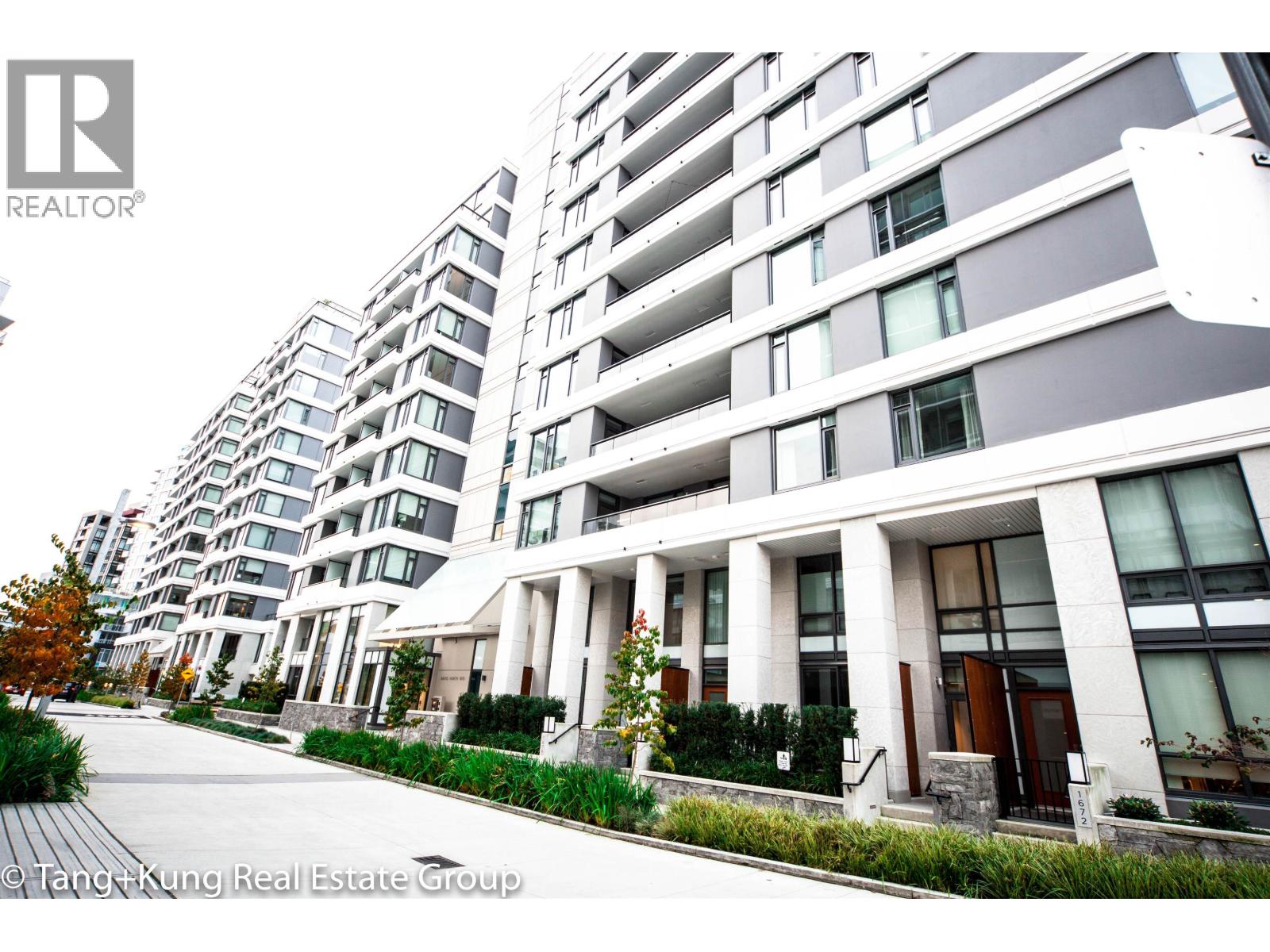 1678 Pullman Porter Street, Vancouver, British Columbia  V6A 0H4 - Photo 1 - R3071651