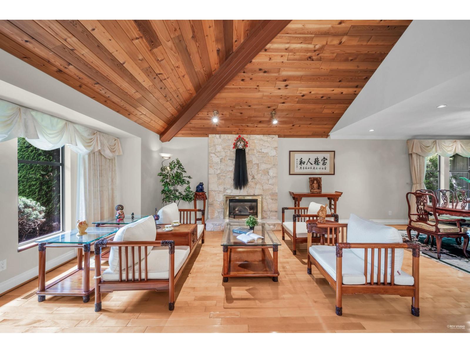 11681 Summit Crescent, Delta, British Columbia  V4E 2Z2 - Photo 3 - R3071624