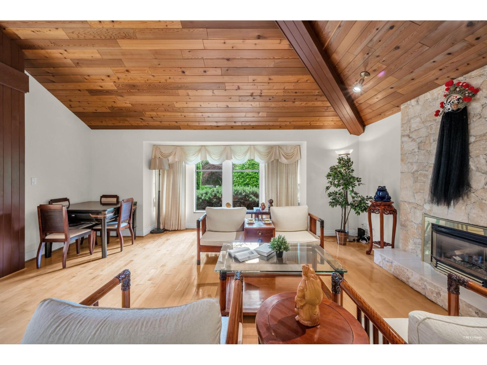 11681 Summit Crescent, Delta, British Columbia  V4E 2Z2 - Photo 5 - R3071624