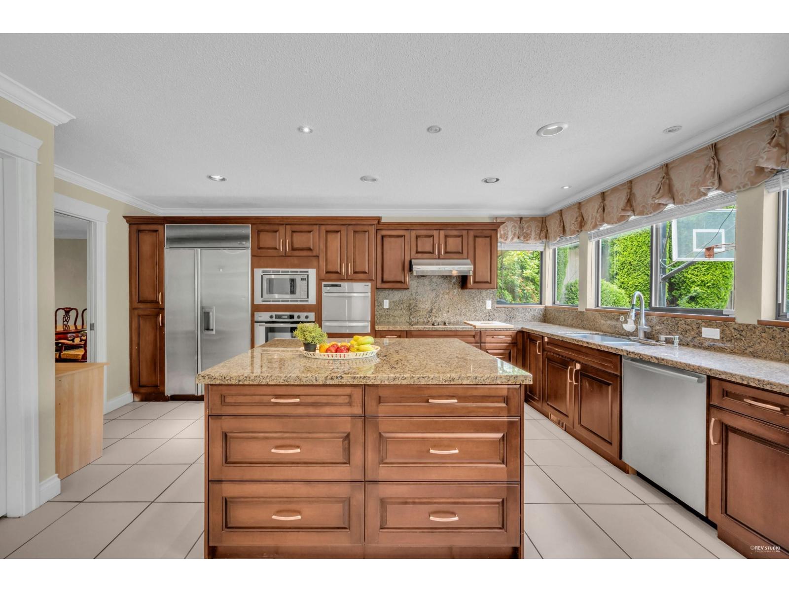 11681 Summit Crescent, Delta, British Columbia  V4E 2Z2 - Photo 13 - R3071624