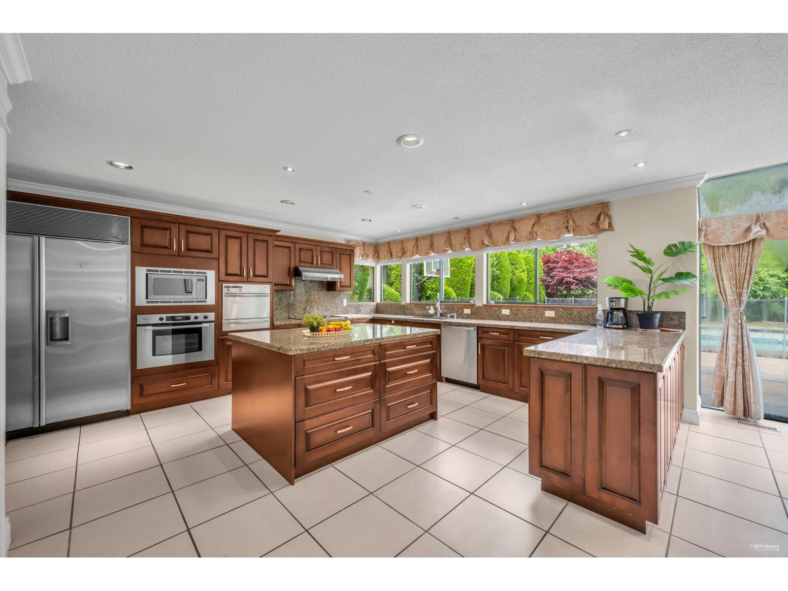 11681 Summit Crescent, Delta, British Columbia  V4E 2Z2 - Photo 10 - R3071624