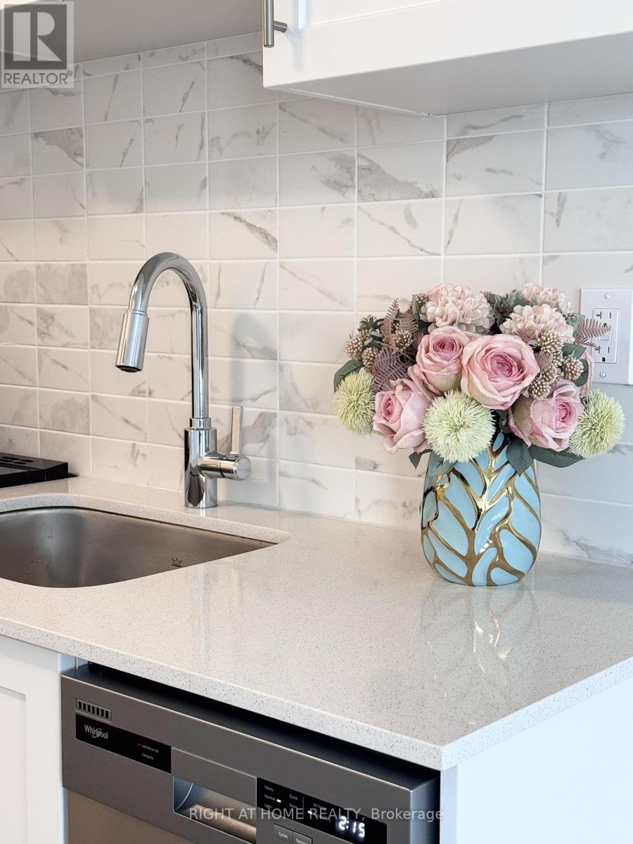 A706 - 705 Davis Drive, Newmarket, Ontario  L3Y 0J1 - Photo 10 - N12593158