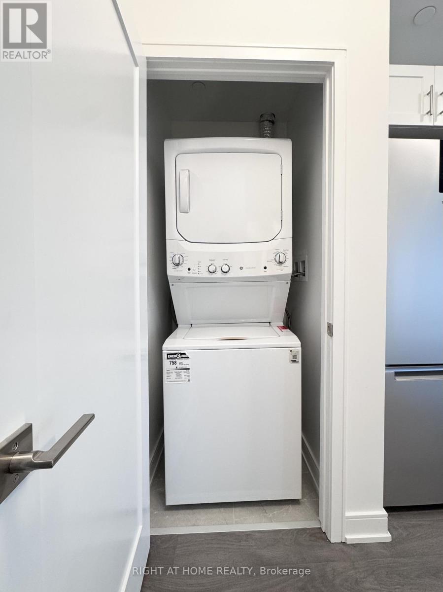 A706 - 705 Davis Drive, Newmarket, Ontario  L3Y 0J1 - Photo 12 - N12593158