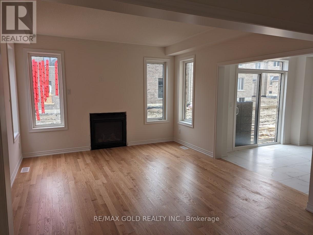 1345 Davis Loop, Innisfil, Ontario  L0L 0B1 - Photo 5 - N12594082