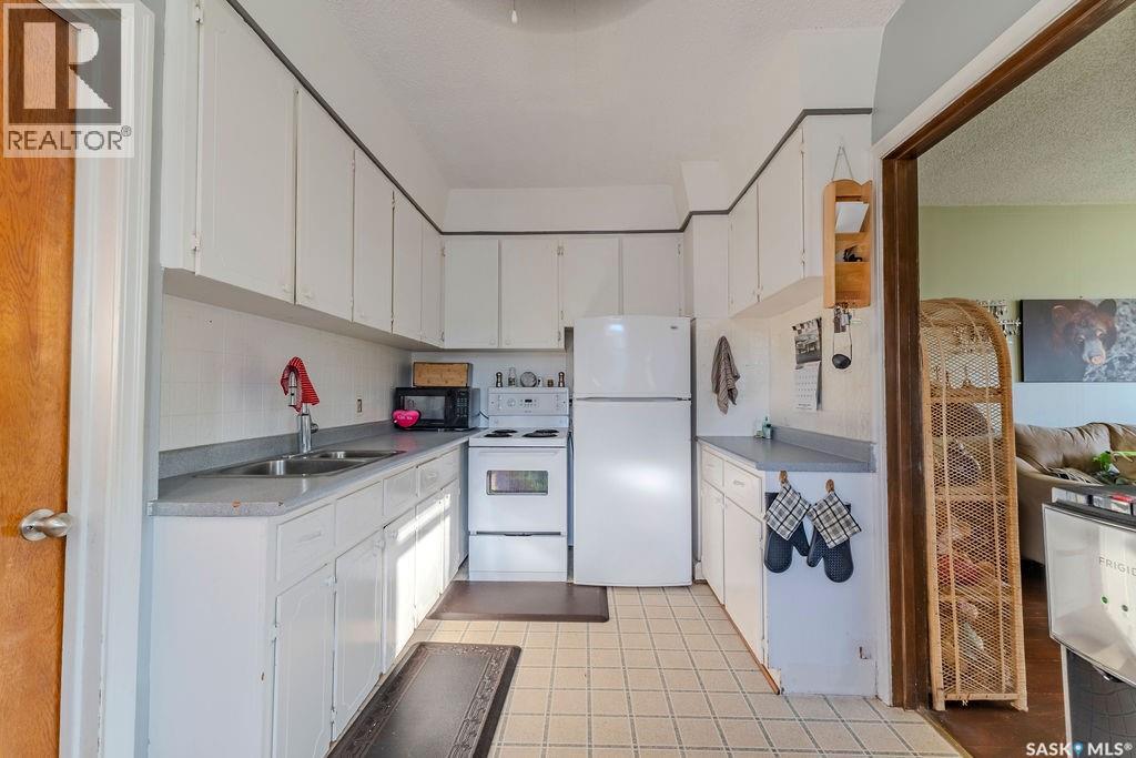 200 11th Street E, Prince Albert, Saskatchewan  S6V 1A3 - Photo 11 - SK025115