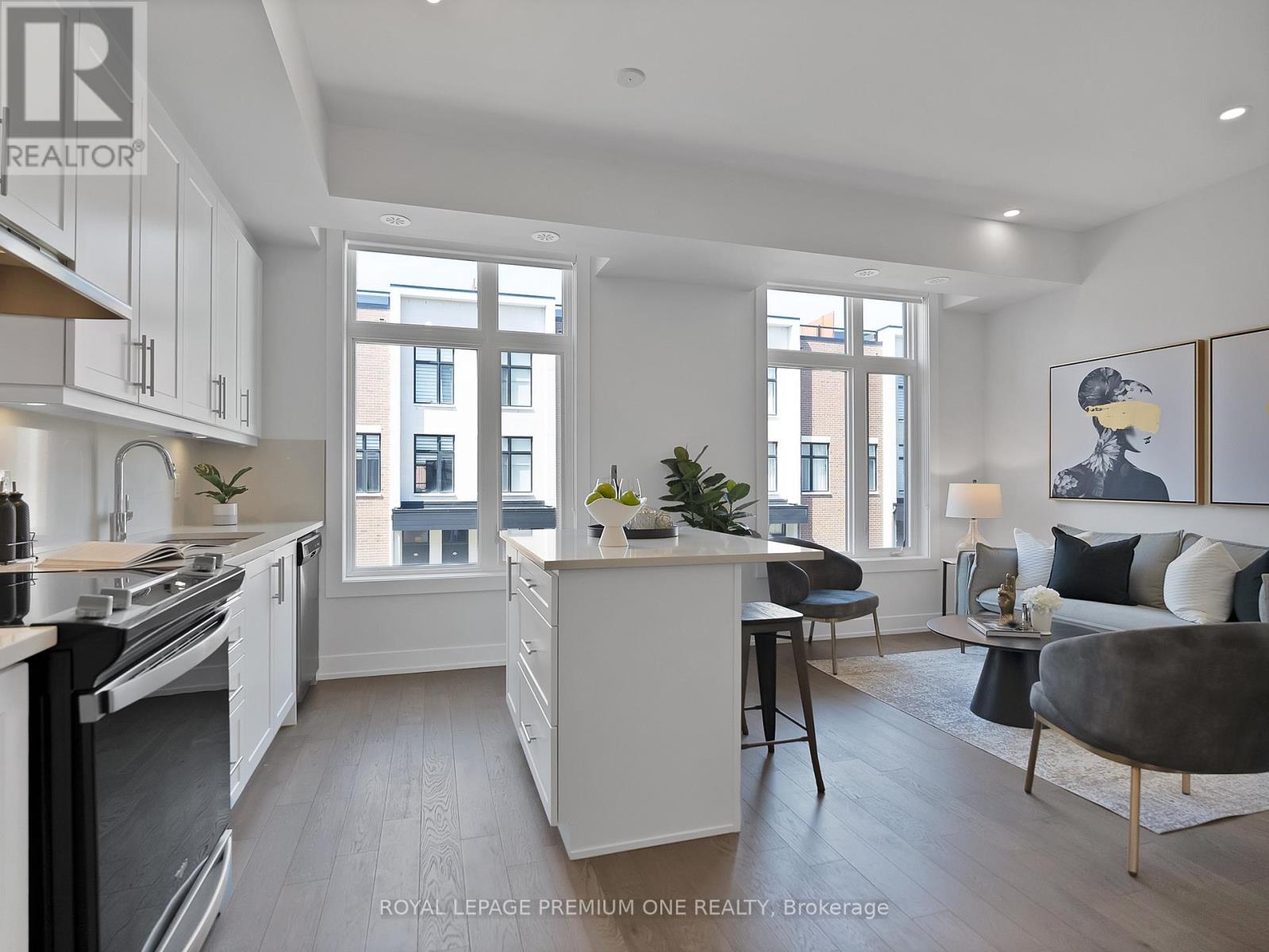 225 - 9560 ISLINGTON AVENUE, Vaughan, Ontario