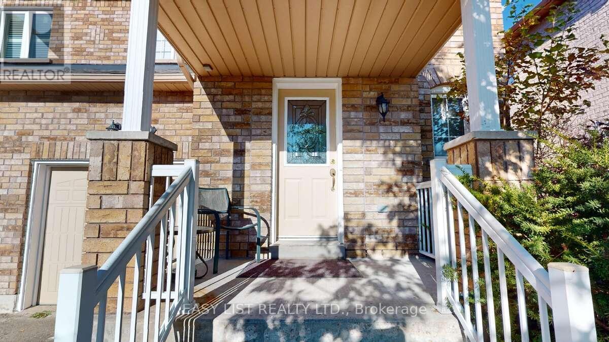 71 Beavervalley Drive, Brampton (Fletcher's Meadow), Ontario  L7A 3R3 - Photo 11 - W12595986