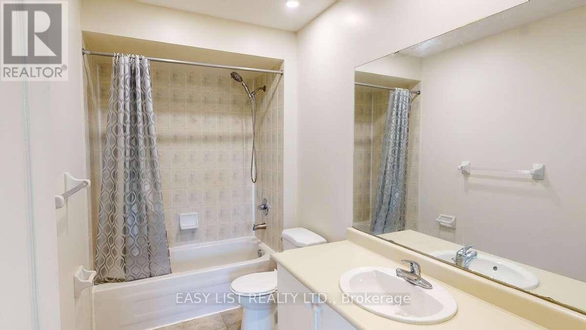 71 Beavervalley Drive, Brampton (Fletcher's Meadow), Ontario  L7A 3R3 - Photo 30 - W12595986