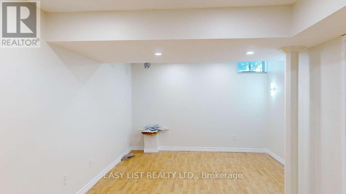 71 Beavervalley Drive, Brampton (Fletcher's Meadow), Ontario  L7A 3R3 - Photo 37 - W12595986