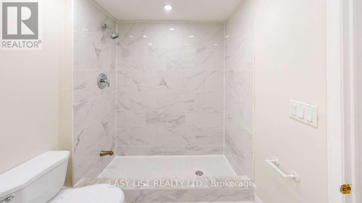 71 Beavervalley Drive, Brampton (Fletcher's Meadow), Ontario  L7A 3R3 - Photo 40 - W12595986