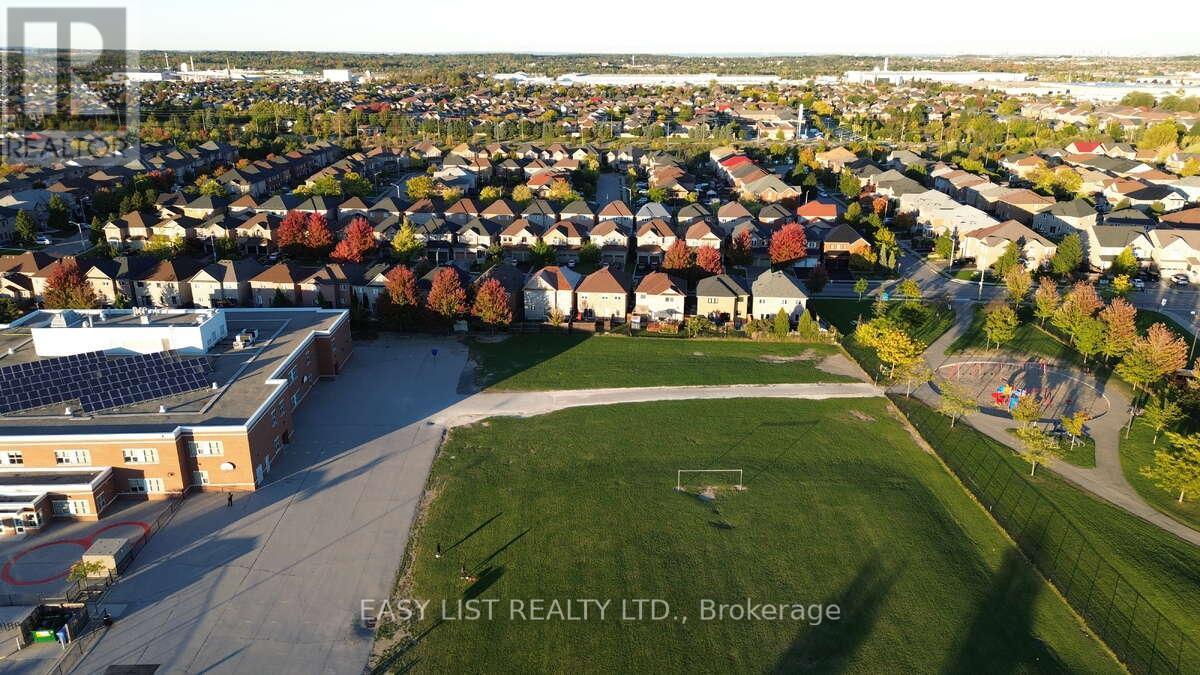 71 Beavervalley Drive, Brampton (Fletcher's Meadow), Ontario  L7A 3R3 - Photo 8 - W12595986