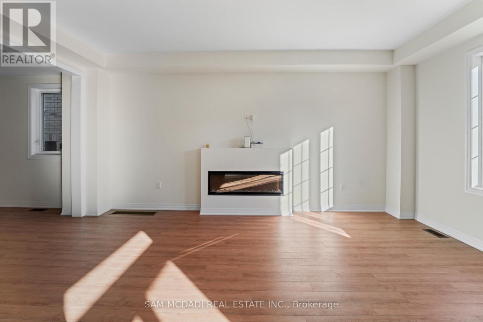 37 Southbury Manor (Upper) Drive, Caledon, Ontario L7E 1X7 - Photo 10 - W12595996