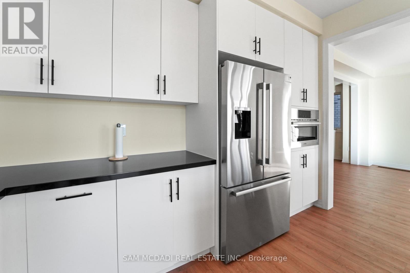 37 Southbury Manor (Upper) Drive, Caledon, Ontario L7E 1X7 - Photo 15 - W12595996