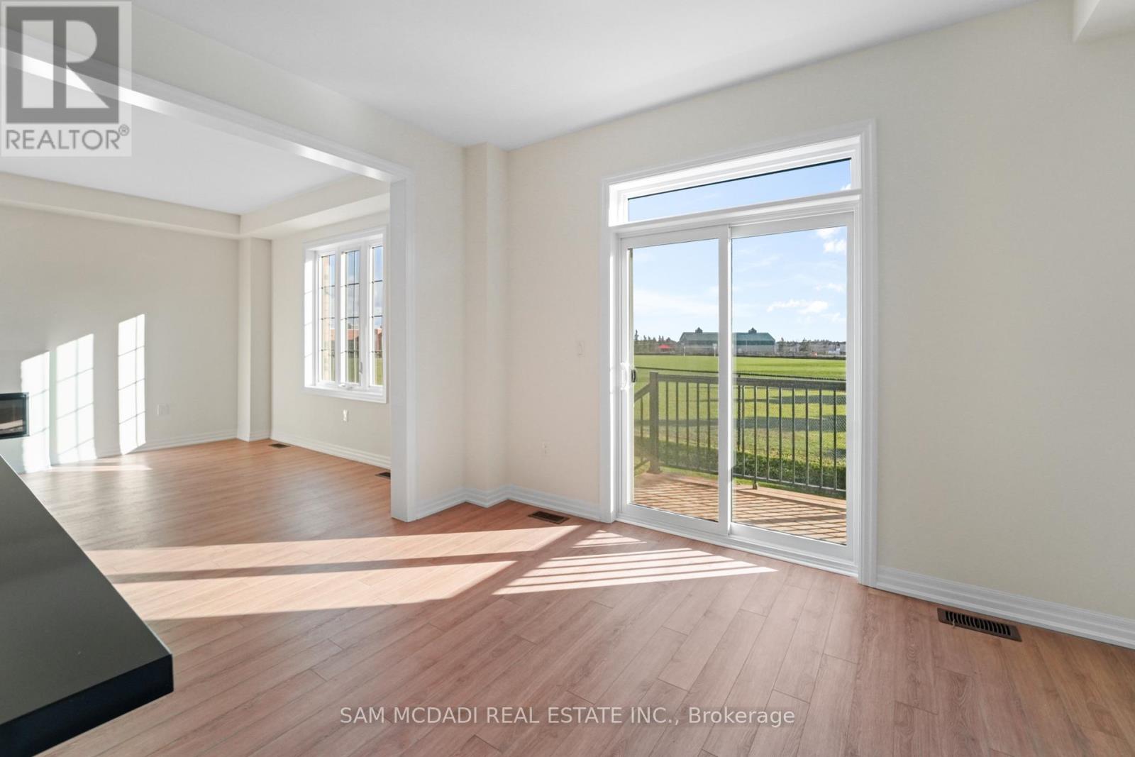 37 Southbury Manor (Upper) Drive, Caledon, Ontario L7E 1X7 - Photo 18 - W12595996