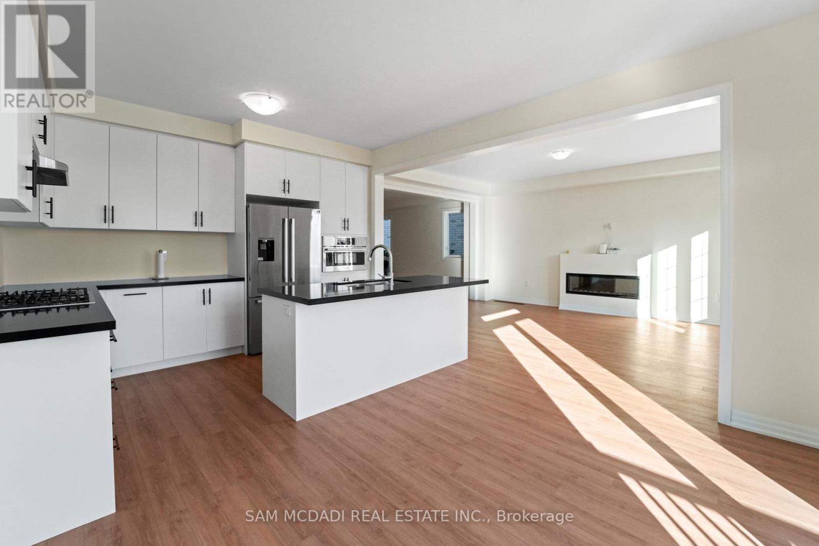 37 Southbury Manor (Upper) Drive, Caledon, Ontario L7E 1X7 - Photo 19 - W12595996