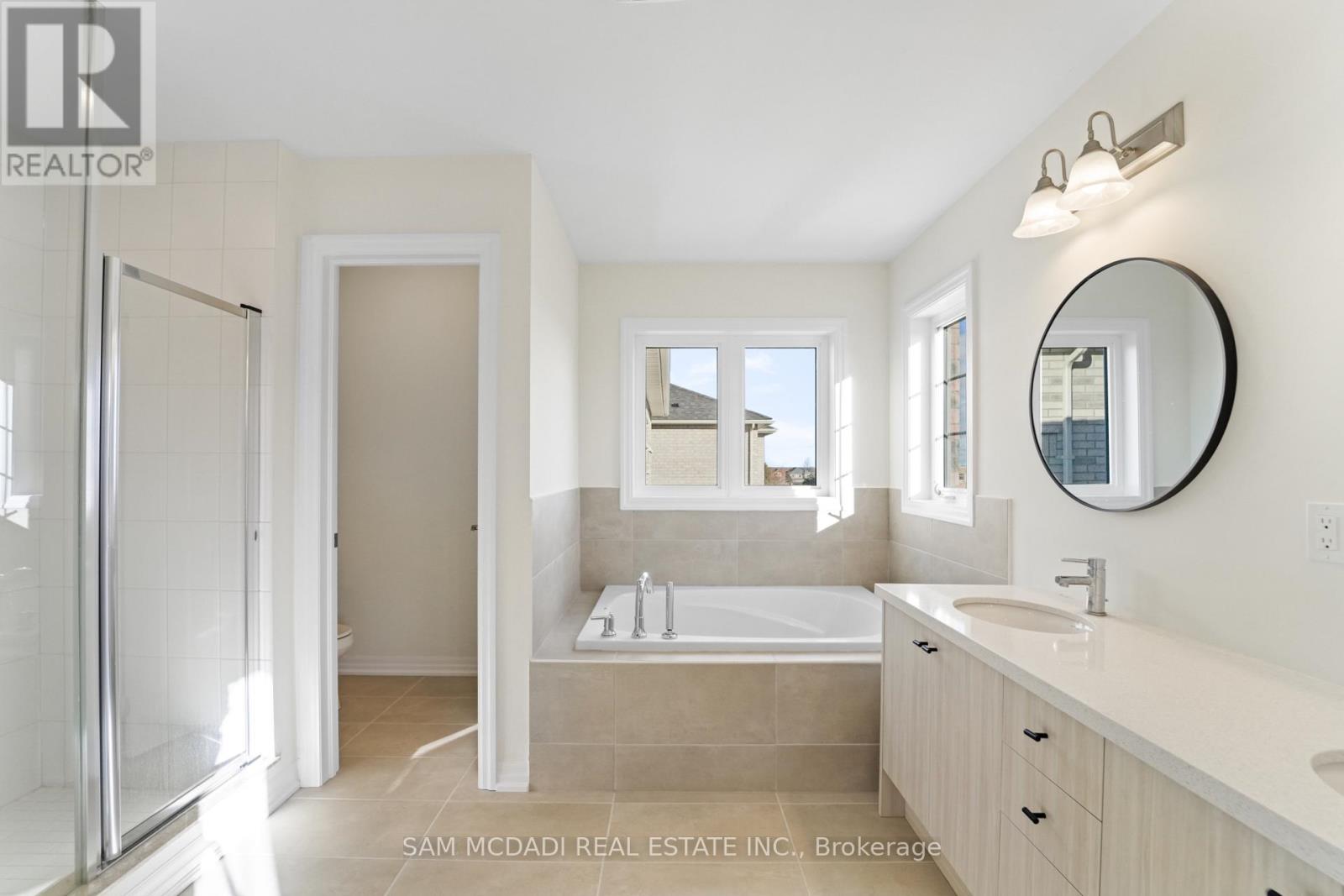 37 Southbury Manor (Upper) Drive, Caledon, Ontario L7E 1X7 - Photo 24 - W12595996