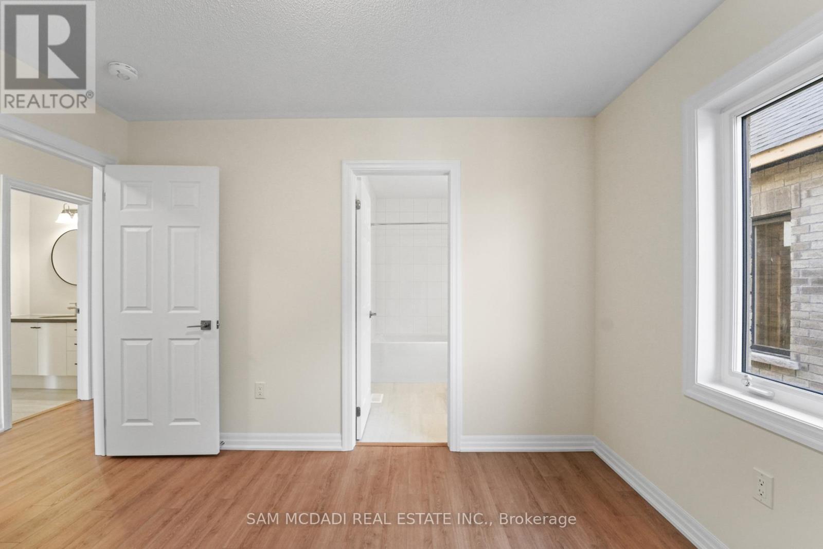 37 Southbury Manor (Upper) Drive, Caledon, Ontario L7E 1X7 - Photo 31 - W12595996