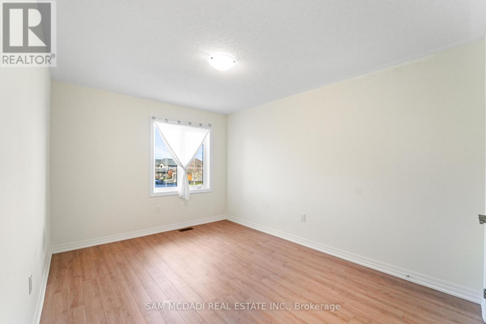 37 Southbury Manor (Upper) Drive, Caledon, Ontario L7E 1X7 - Photo 34 - W12595996