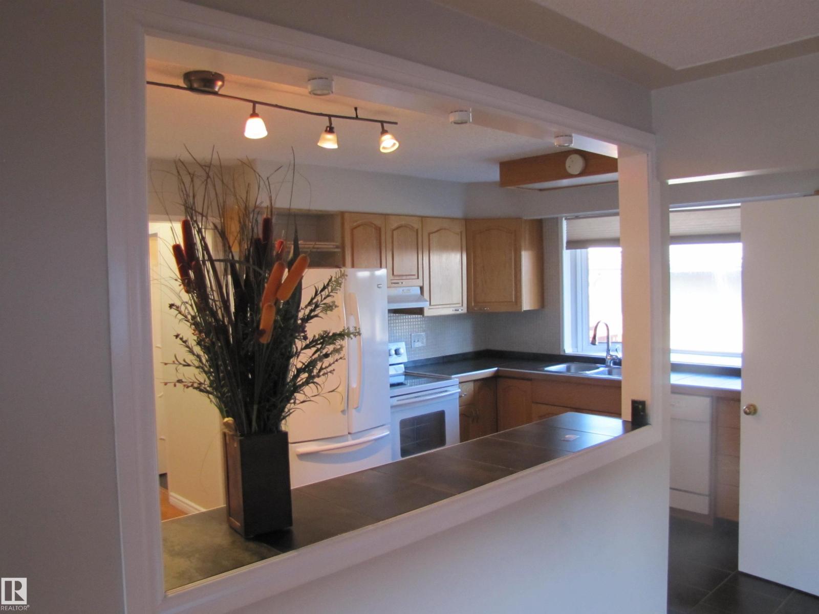 7135 87 St Nw, Edmonton, Alberta  T6C 3G1 - Photo 9 - E4461466